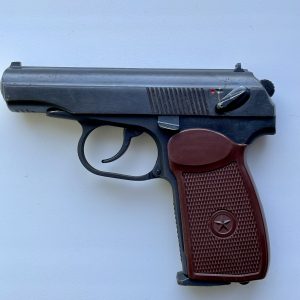 Пневматический пистолет МР-654К-20 бывший в употреблении.